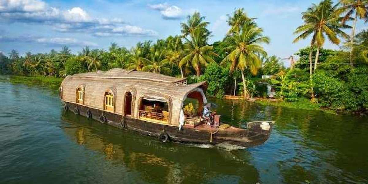 Kerala Packages for Couple for a Romantic Holiday Experience